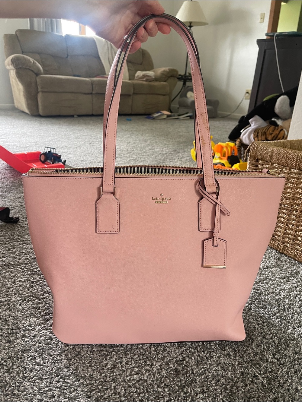 Kate Spade New York Cameron Street Lucie Tote. Light pink glam classy